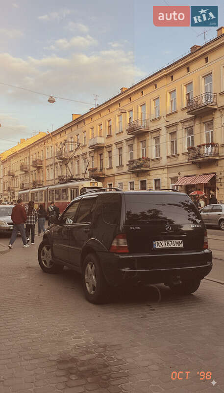 Mercedes-Benz M-Class 2000