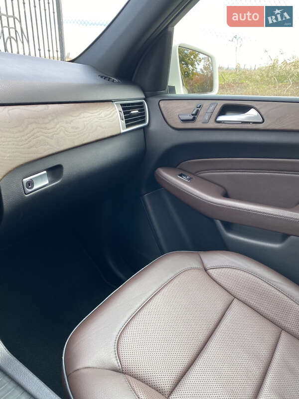 Позашляховик / Кросовер Mercedes-Benz M-Class 2013 в Одесі