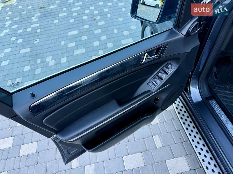 Позашляховик / Кросовер Mercedes-Benz M-Class 2011 в Одесі фото 32 Позашляховик / Кросовер Mercedes-Benz M-Class 2011 в Одесі