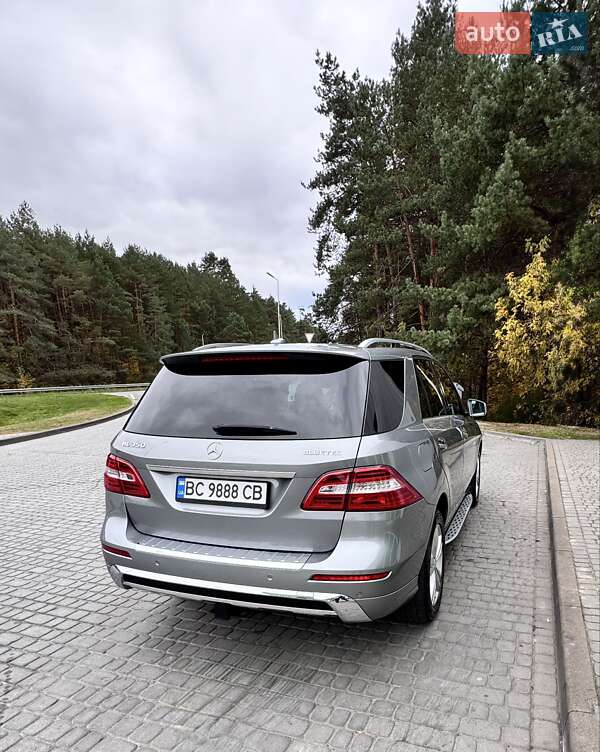 Позашляховик / Кросовер Mercedes-Benz M-Class 2015 в Бродах фото 10 Позашляховик / Кросовер Mercedes-Benz M-Class 2015 в Бродах