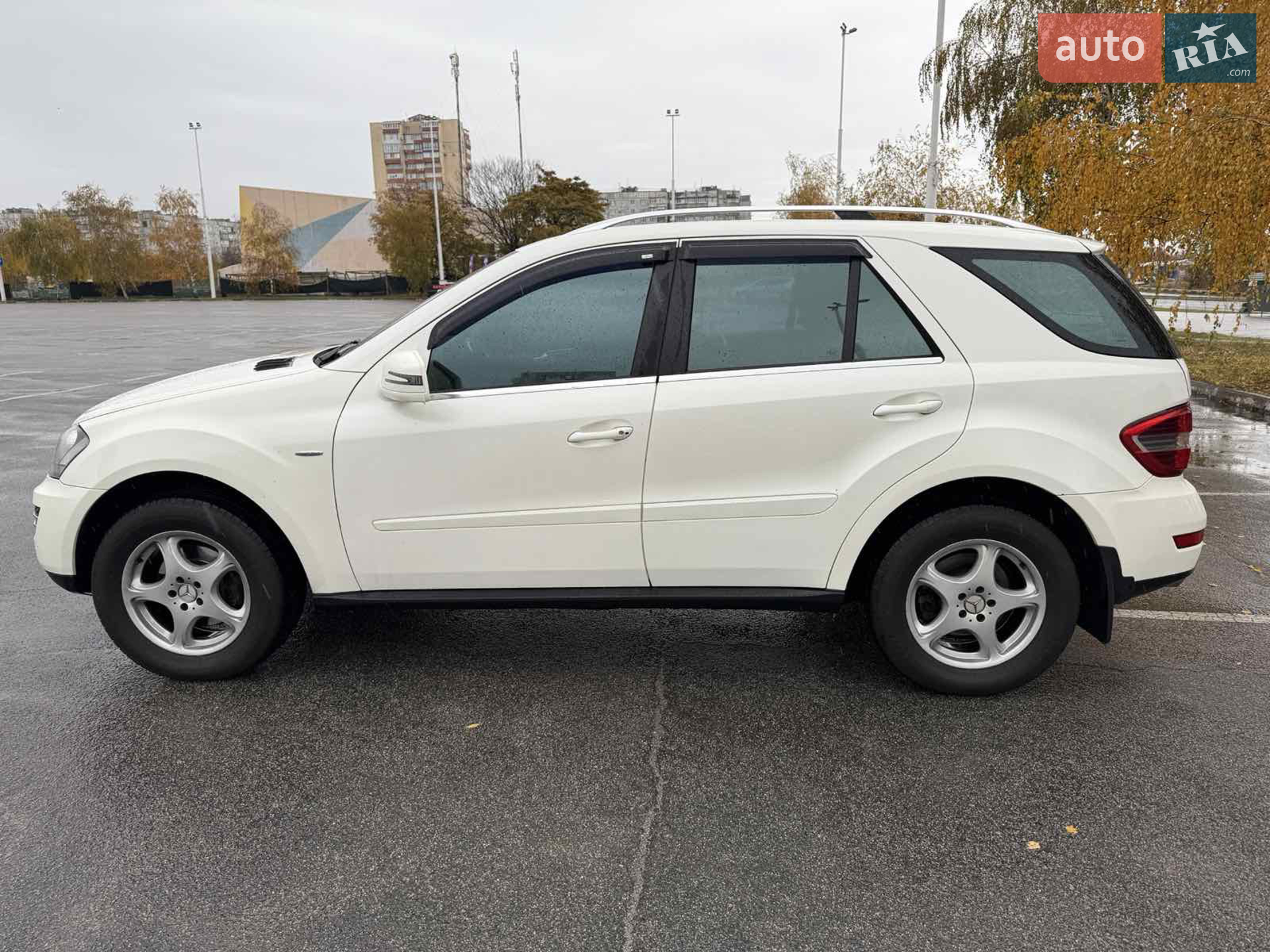 2011 Mercedes-Benz M-klasse - мініатюра 2