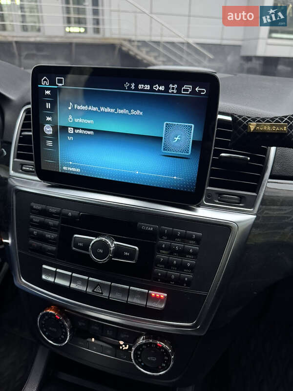 Внедорожник / Кроссовер Mercedes-Benz M-Class 2013 в Киеве