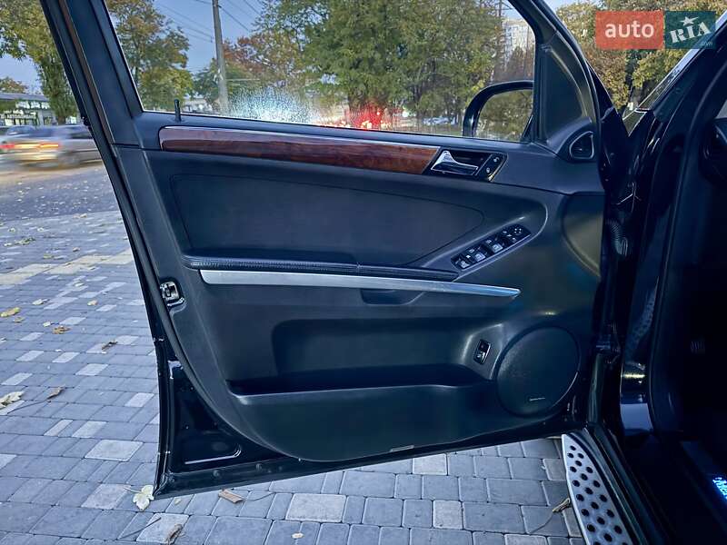 Внедорожник / Кроссовер Mercedes-Benz M-Class 2008 в Одессе фото 29 Внедорожник / Кроссовер Mercedes-Benz M-Class 2008 в Одессе