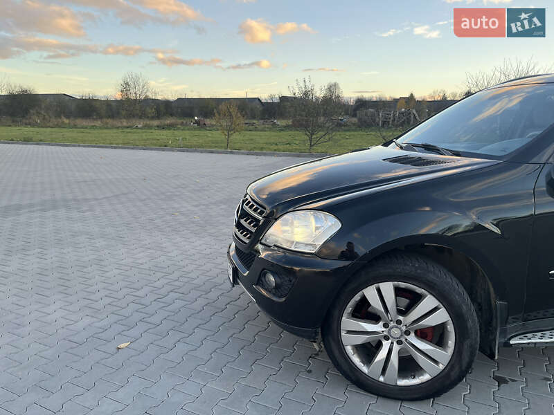 Внедорожник / Кроссовер Mercedes-Benz M-Class 2010 в Богородчанах