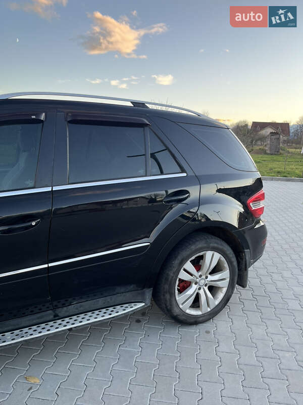 Внедорожник / Кроссовер Mercedes-Benz M-Class 2010 в Богородчанах