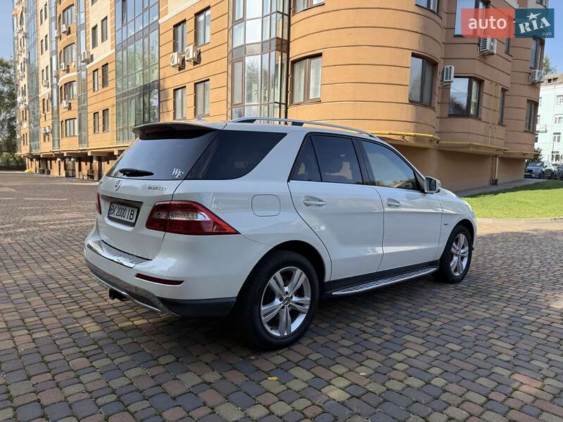 Позашляховик / Кросовер Mercedes-Benz M-Class 2013 в Рівному фото 5 Позашляховик / Кросовер Mercedes-Benz M-Class 2013 в Рівному
