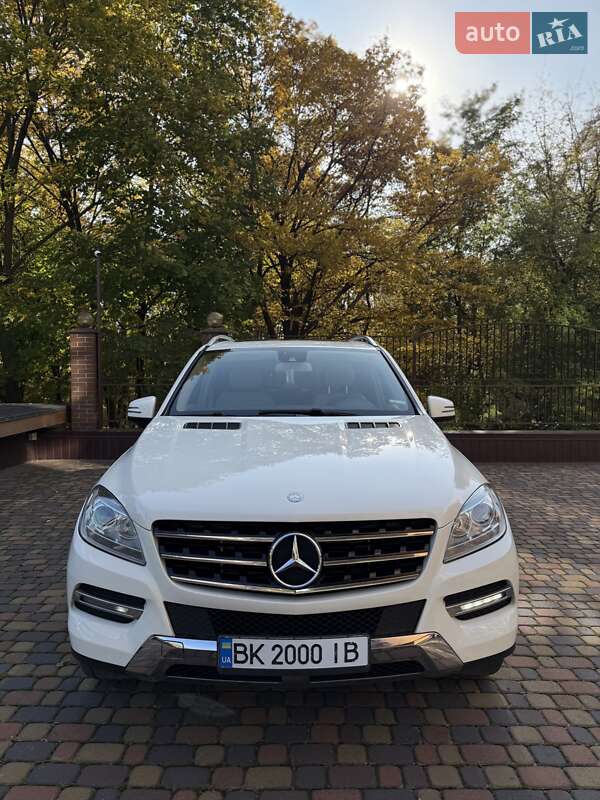 Позашляховик / Кросовер Mercedes-Benz M-Class 2013 в Рівному фото 17 Позашляховик / Кросовер Mercedes-Benz M-Class 2013 в Рівному