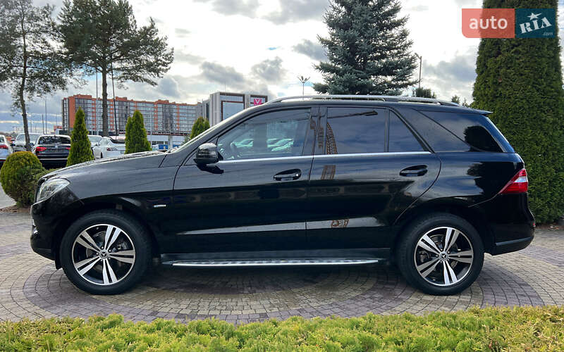 Позашляховик / Кросовер Mercedes-Benz M-Class 2011 в Львові фото 4 Позашляховик / Кросовер Mercedes-Benz M-Class 2011 в Львові