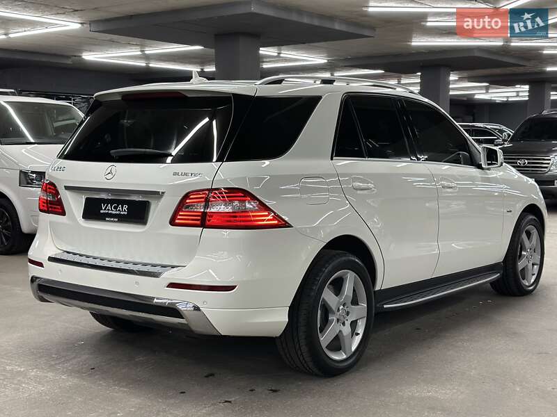 Внедорожник / Кроссовер Mercedes-Benz M-Class 2011 в Харькове