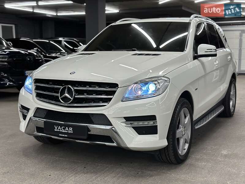 Внедорожник / Кроссовер Mercedes-Benz M-Class 2011 в Харькове