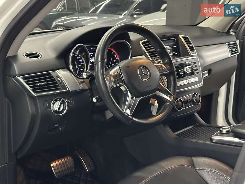 Внедорожник / Кроссовер Mercedes-Benz M-Class 2011 в Харькове