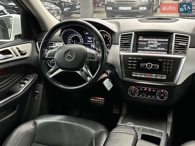 Внедорожник / Кроссовер Mercedes-Benz M-Class 2011 в Харькове