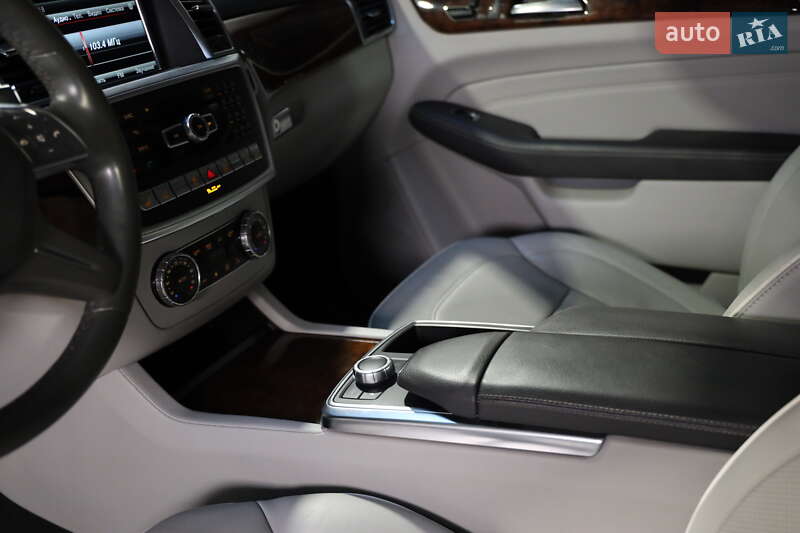 Позашляховик / Кросовер Mercedes-Benz M-Class 2013 в Луцьку фото 23 Позашляховик / Кросовер Mercedes-Benz M-Class 2013 в Луцьку