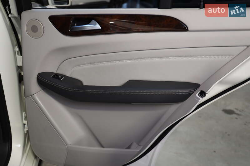 Позашляховик / Кросовер Mercedes-Benz M-Class 2013 в Луцьку фото 35 Позашляховик / Кросовер Mercedes-Benz M-Class 2013 в Луцьку
