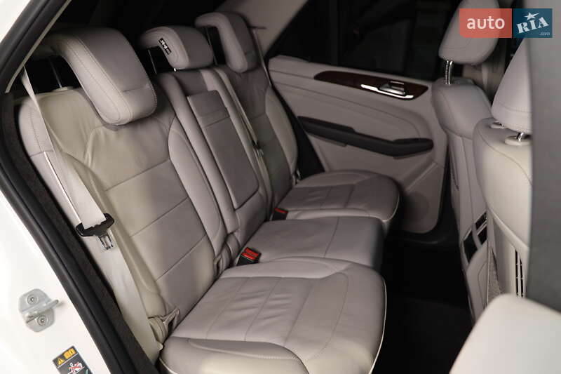 Позашляховик / Кросовер Mercedes-Benz M-Class 2013 в Луцьку фото 36 Позашляховик / Кросовер Mercedes-Benz M-Class 2013 в Луцьку