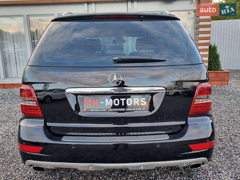 Внедорожник / Кроссовер Mercedes-Benz M-Class 2010 в Киеве