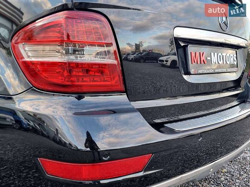 Внедорожник / Кроссовер Mercedes-Benz M-Class 2010 в Киеве