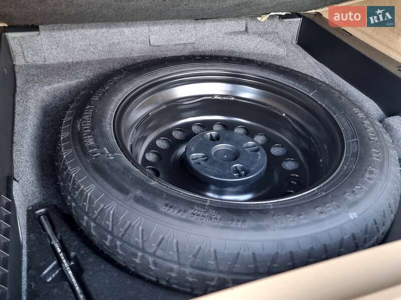 Внедорожник / Кроссовер Mercedes-Benz M-Class 2010 в Киеве