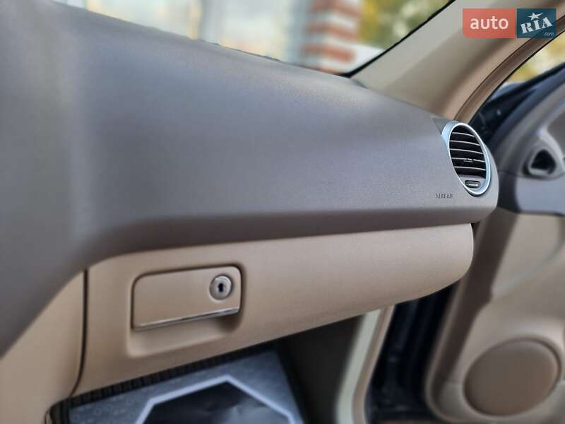 Внедорожник / Кроссовер Mercedes-Benz M-Class 2010 в Киеве