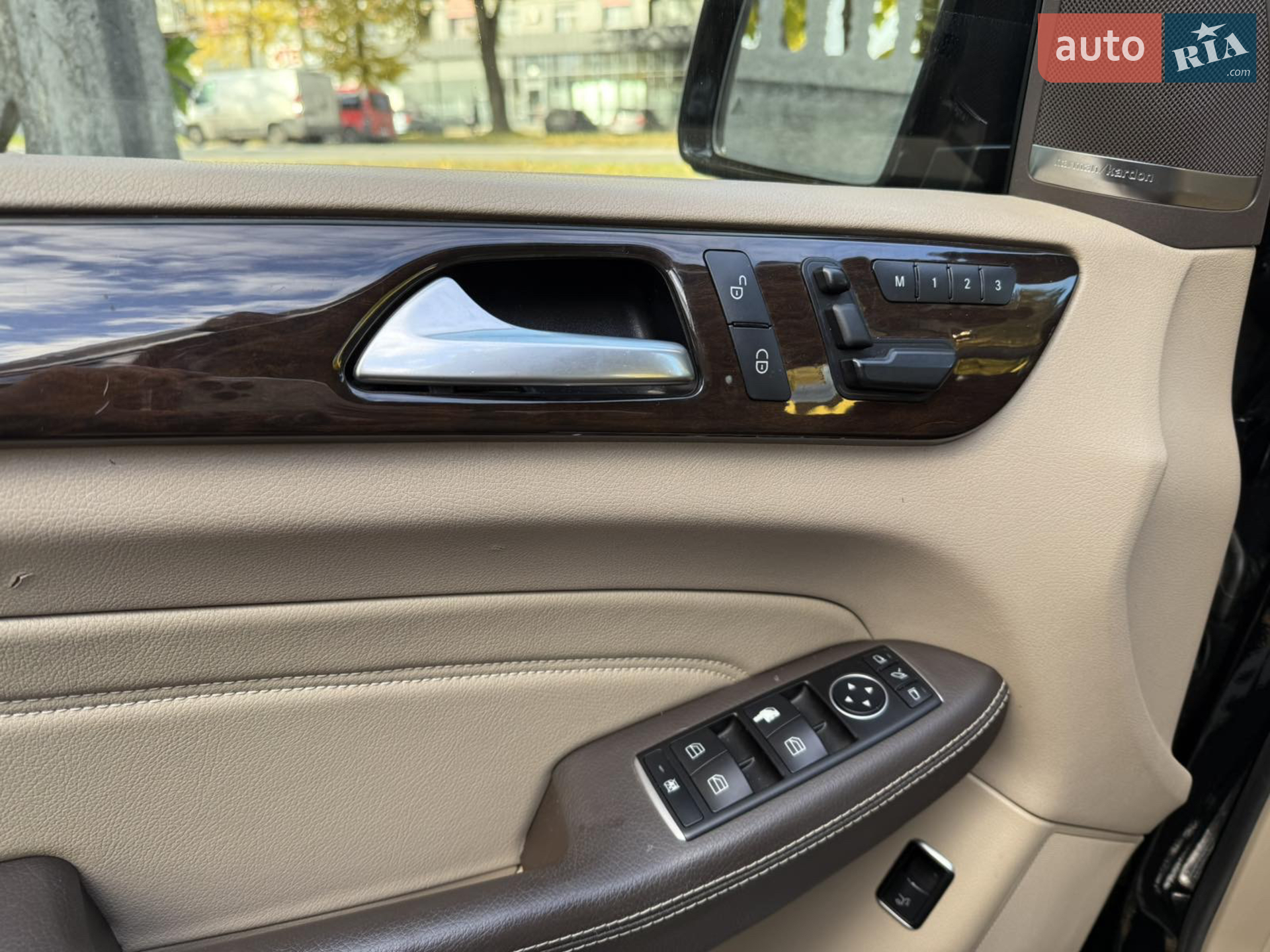 Mercedes-Benz M-Class 2015 VIN 4JGDA0EB5FA536014 фото оголошення 10 з 13