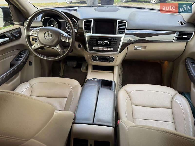 Позашляховик / Кросовер Mercedes-Benz M-Class 2015 в Хмельницькому фото 12 Позашляховик / Кросовер Mercedes-Benz M-Class 2015 в Хмельницькому