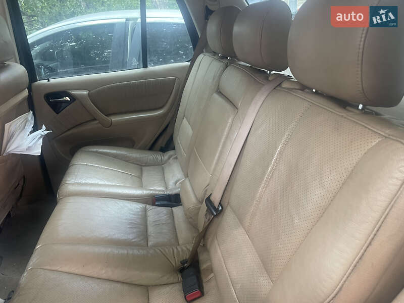 Внедорожник / Кроссовер Mercedes-Benz M-Class 2002 в Киеве фото 5 Внедорожник / Кроссовер Mercedes-Benz M-Class 2002 в Киеве