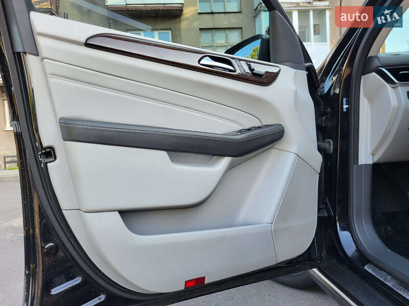 Внедорожник / Кроссовер Mercedes-Benz M-Class 2015 в Ужгороде фото 11 Внедорожник / Кроссовер Mercedes-Benz M-Class 2015 в Ужгороде