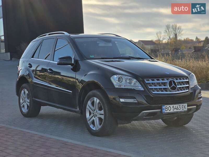 Позашляховик / Кросовер Mercedes-Benz M-Class 2010 в Тернополі