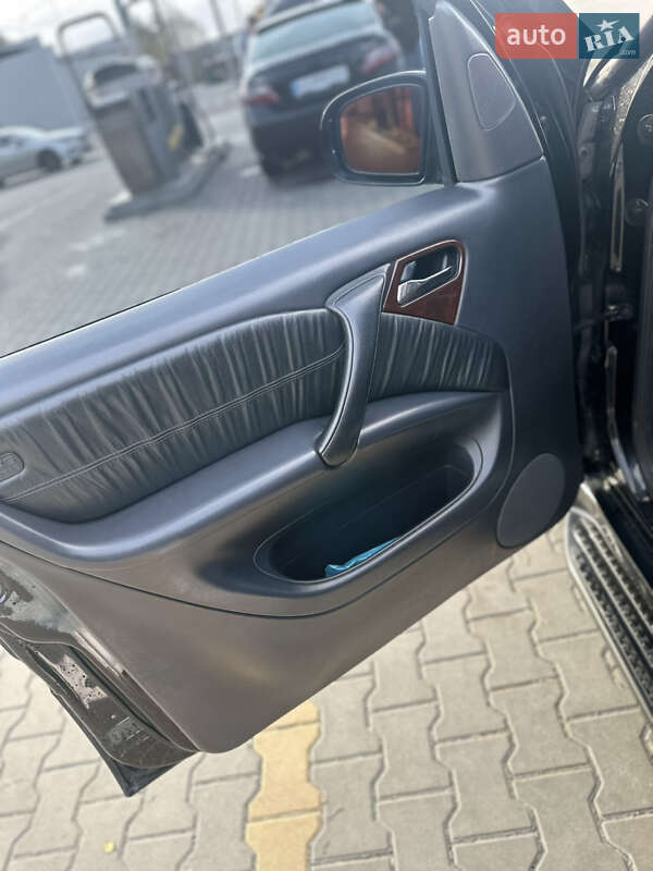 Внедорожник / Кроссовер Mercedes-Benz M-Class 2003 в Буче