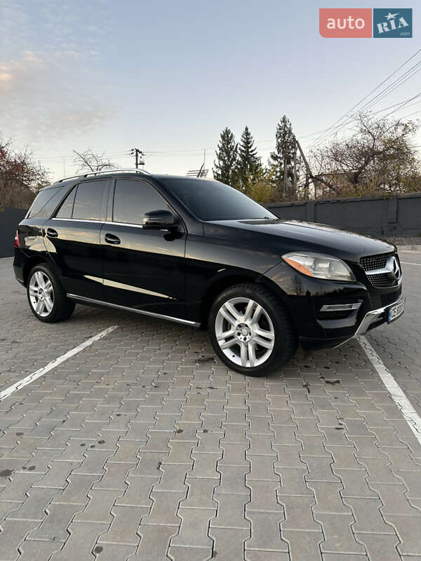 Внедорожник / Кроссовер Mercedes-Benz M-Class 2013 в Черновцах