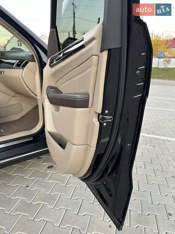 Внедорожник / Кроссовер Mercedes-Benz M-Class 2013 в Черновцах