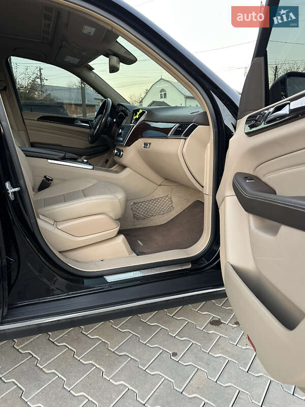 Внедорожник / Кроссовер Mercedes-Benz M-Class 2013 в Черновцах