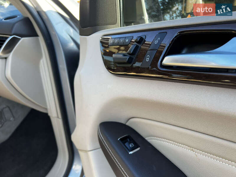 Внедорожник / Кроссовер Mercedes-Benz M-Class 2012 в Дубно фото 32 Внедорожник / Кроссовер Mercedes-Benz M-Class 2012 в Дубно