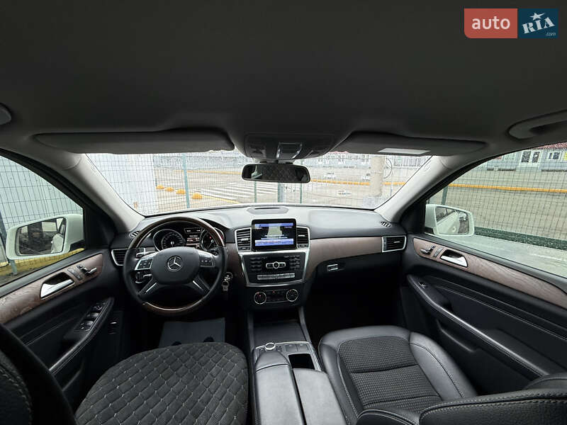 Внедорожник / Кроссовер Mercedes-Benz M-Class 2013 в Киеве