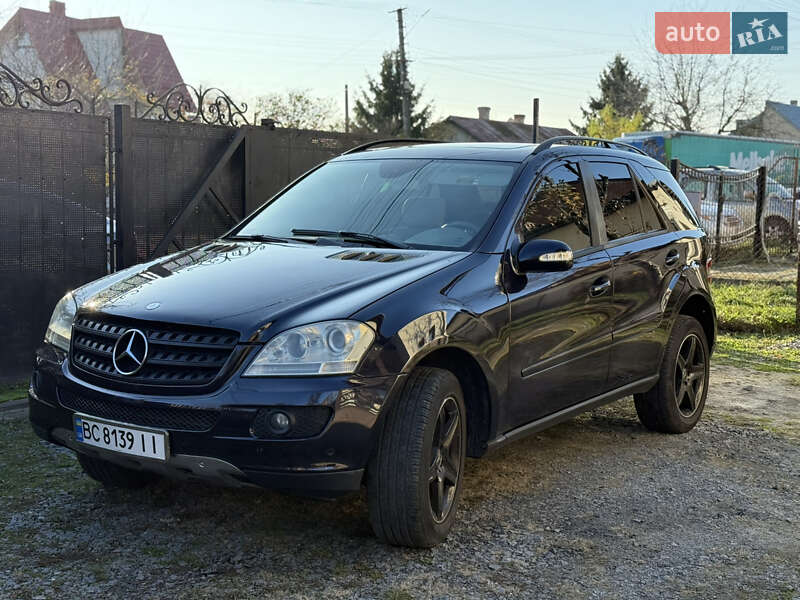 Внедорожник / Кроссовер Mercedes-Benz M-Class 2006 в Львове