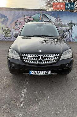 Внедорожник / Кроссовер Mercedes-Benz M-Class 2005 в Киеве