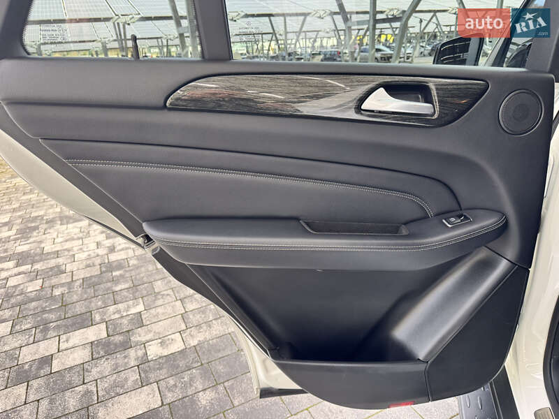 Позашляховик / Кросовер Mercedes-Benz M-Class 2013 в Львові фото 84 Позашляховик / Кросовер Mercedes-Benz M-Class 2013 в Львові