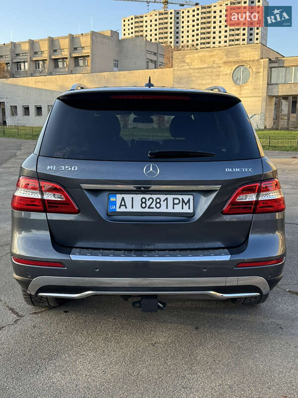 Внедорожник / Кроссовер Mercedes-Benz M-Class 2012 в Киеве