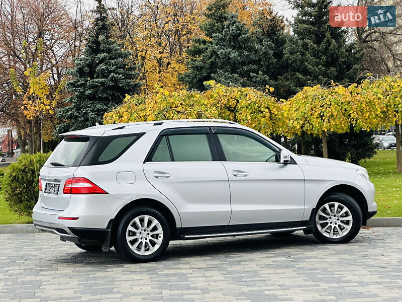Позашляховик / Кросовер Mercedes-Benz M-Class 2013 в Дніпрі