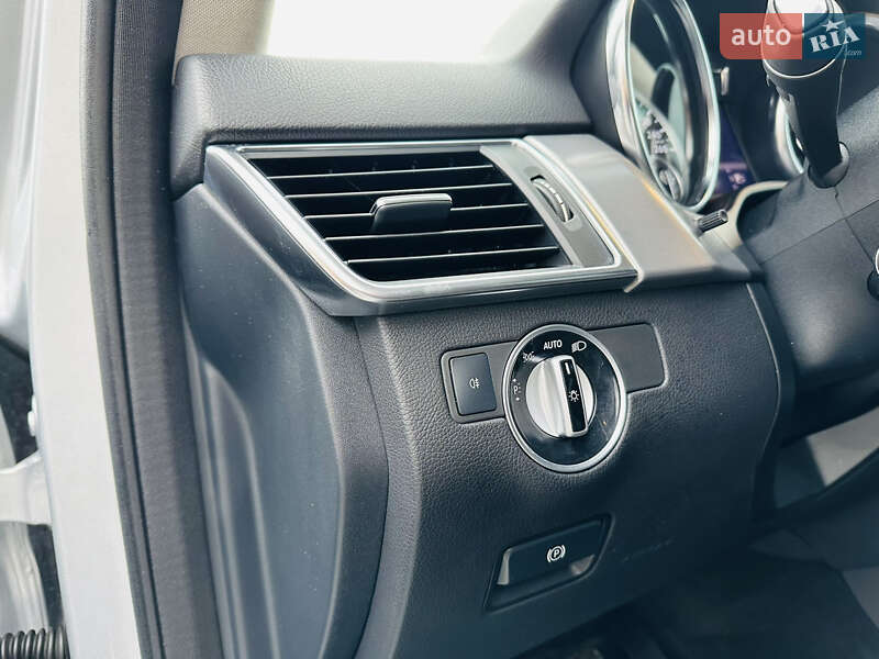 Позашляховик / Кросовер Mercedes-Benz M-Class 2013 в Дніпрі