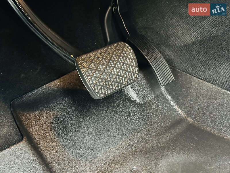 Позашляховик / Кросовер Mercedes-Benz M-Class 2013 в Дніпрі