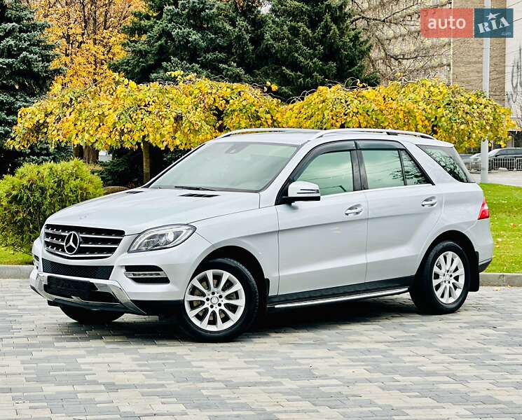 Позашляховик / Кросовер Mercedes-Benz M-Class 2013 в Дніпрі