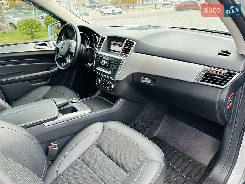 Позашляховик / Кросовер Mercedes-Benz M-Class 2013 в Дніпрі