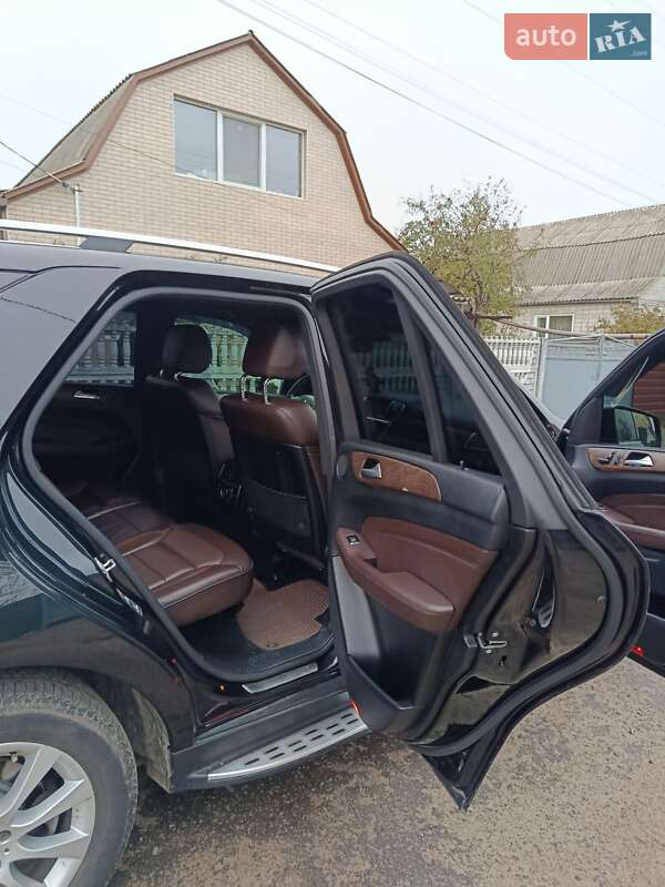 Внедорожник / Кроссовер Mercedes-Benz M-Class 2013 в Киеве фото 28 Внедорожник / Кроссовер Mercedes-Benz M-Class 2013 в Киеве