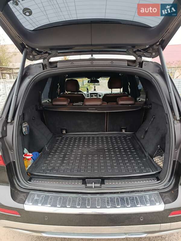Внедорожник / Кроссовер Mercedes-Benz M-Class 2013 в Киеве фото 39 Внедорожник / Кроссовер Mercedes-Benz M-Class 2013 в Киеве