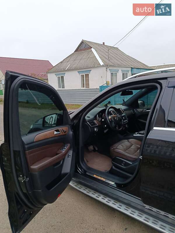 Внедорожник / Кроссовер Mercedes-Benz M-Class 2013 в Киеве фото 44 Внедорожник / Кроссовер Mercedes-Benz M-Class 2013 в Киеве