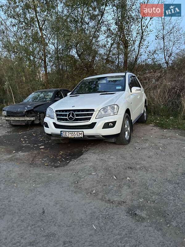 Позашляховик / Кросовер Mercedes-Benz M-Class 2010 в Чернівцях фото 9 Позашляховик / Кросовер Mercedes-Benz M-Class 2010 в Чернівцях
