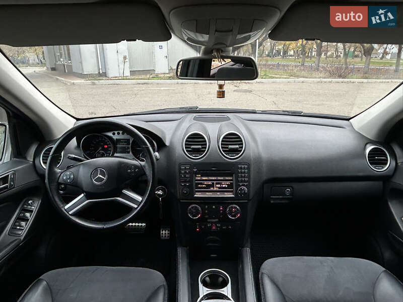 Внедорожник / Кроссовер Mercedes-Benz M-Class 2010 в Николаеве фото 11 Внедорожник / Кроссовер Mercedes-Benz M-Class 2010 в Николаеве