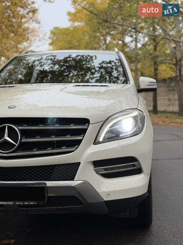 Позашляховик / Кросовер Mercedes-Benz M-Class 2012 в Миколаєві фото 3 Позашляховик / Кросовер Mercedes-Benz M-Class 2012 в Миколаєві