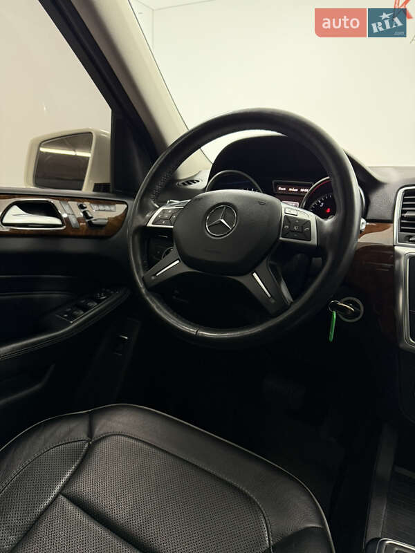 Позашляховик / Кросовер Mercedes-Benz M-Class 2013 в Одесі фото 27 Позашляховик / Кросовер Mercedes-Benz M-Class 2013 в Одесі